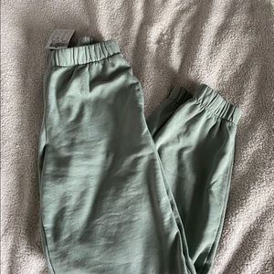 Brandy Melville Rosa Sweatpants - Sage Green